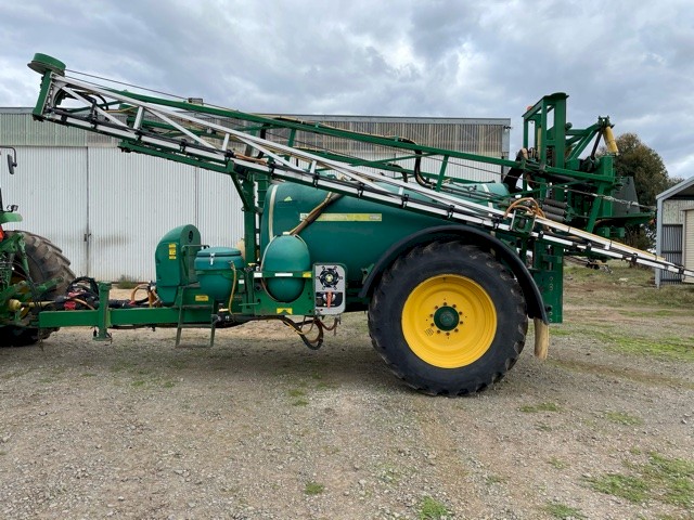 2006 Goldacres Sprayer