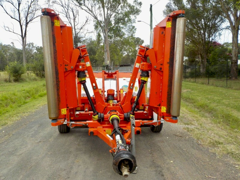 Late Model 2015 Howard Trimax Pegasus G3 493 PTO Tow Behind Slasher/Mower