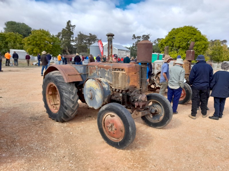 WANTED Bulldog Tractor
