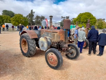 WANTED Bulldog Tractor