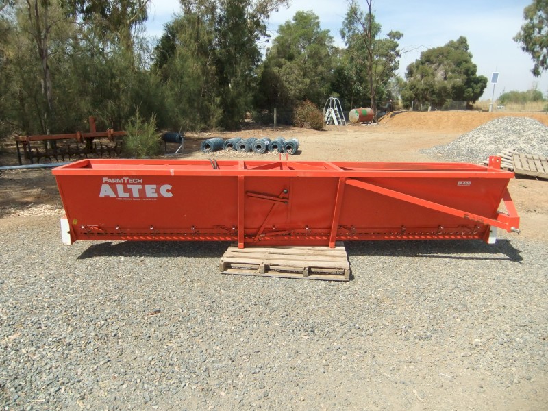 Farm Tech Drop Spreader