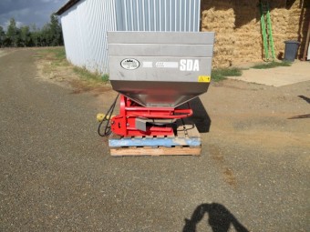 Silvan Twin Spinner Linkage Spreader