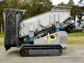 Late model 2019 Komplet Kompatto 221 Powerscreen Screening Machine Only 52 hours