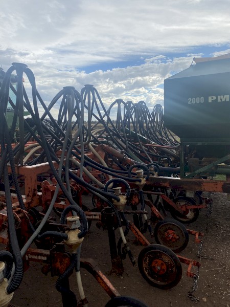 30 ft Rogrow, Simplicity mounted bins with small seed box