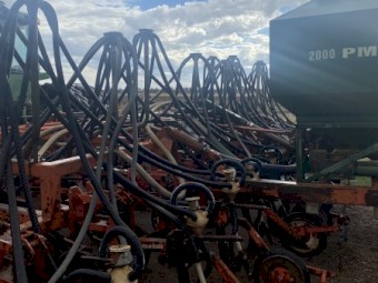 30 ft Rogrow, Simplicity mounted bins with small seed box