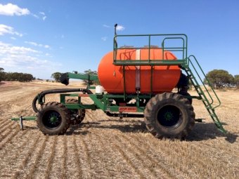 2009 12m Ausplow DBS Bar with 9000L Air Cart