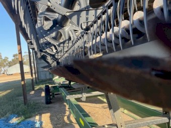 (A154)  36ft Macdon 974 Flex Draper Front