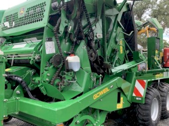 2018 John Deere 960 Round Baler with Goweil G5040 Bale Wrapper