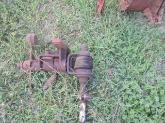 Three Stand Overhead Shearing Shaft with Stands