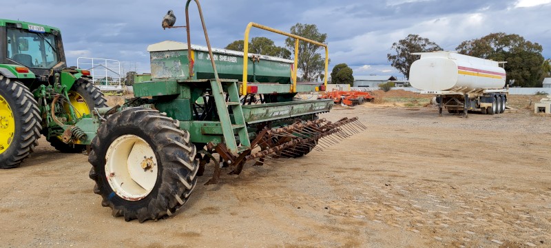 John Shearer 21 Run Combine