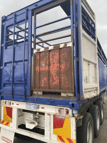 40ft single deck crate on skele trailer