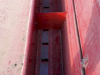 International 511 20 run Seeder