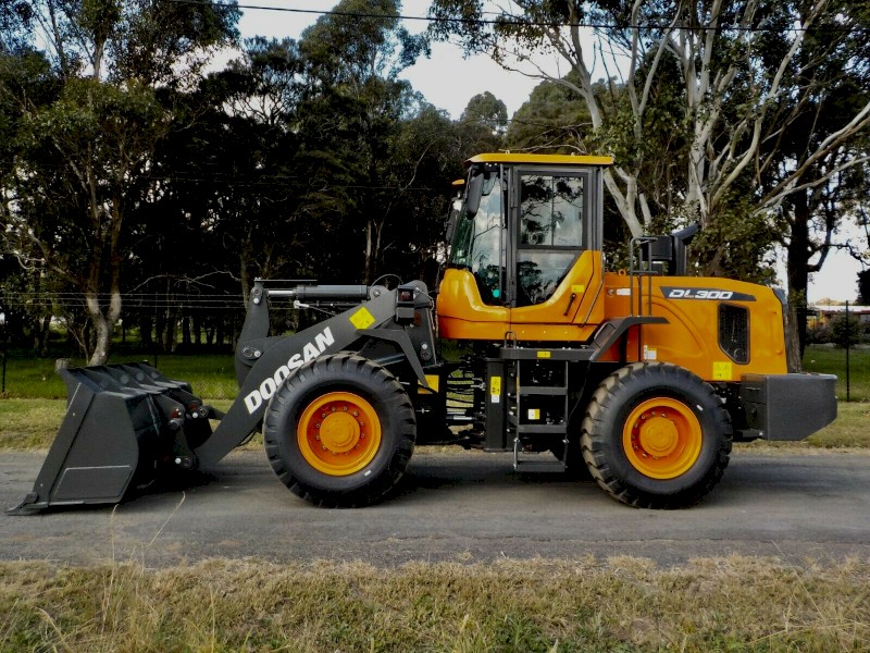 Brand New 1/2021 Doosan DL300 Articulated Tool Carrier/Wheel Loader