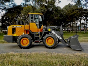 Brand New 1/2021 Doosan DL300 Articulated Tool Carrier/Wheel Loader