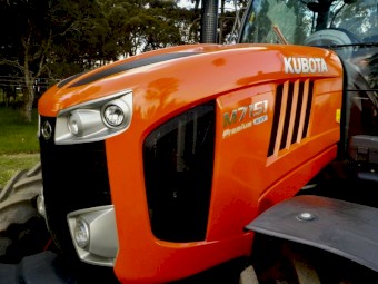 2017 Kubota M7151 Premium KVT 4x4 Agricultural Farm Tractor 170hp