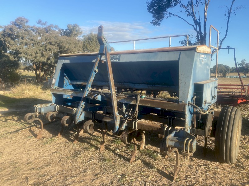 Agrowdrill 20R/3000 Direct Drill Farm Tender
