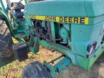 John Deere 1040 Tractor