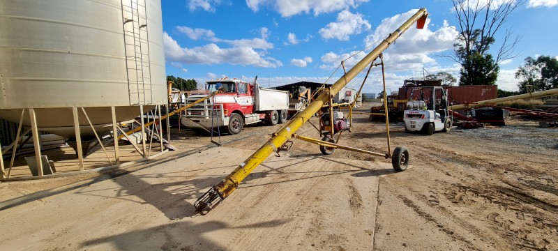 25' x 8" Mobilco Auger