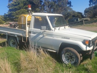 Landcruiser  HJ75