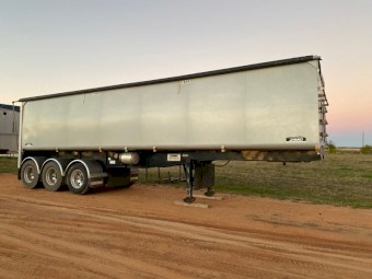 2017 Rhino Smoothbulk TOA 34'x6' Tipper Trailer