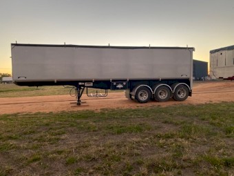 2017 Rhino Smoothbulk TOA 34'x6' Tipper Trailer