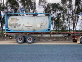 40' Flat trailer with Stainless Steel Water Tank