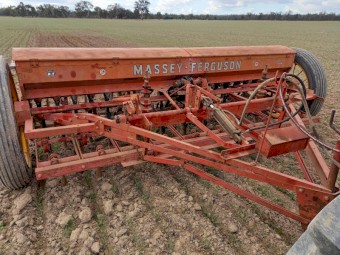 Massey Ferguson 500 Series 20 run Combine