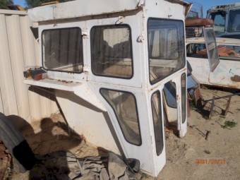 Tractor cab suit Ford