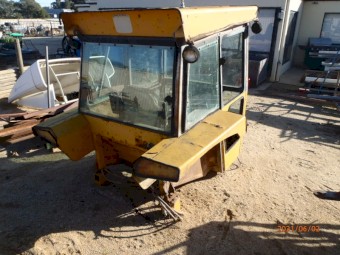 Tractor cab suit Chamberlain