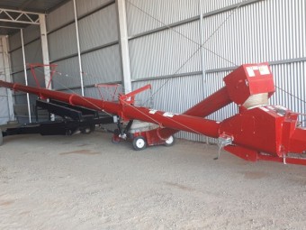 Wheatheart X1374 Swing Away Auger