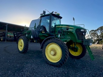 2012 4830 John Deere Sprayer
