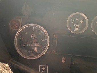 International 4-2 Tractor / Loader