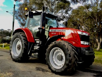 2017 (Late Model) Massey Ferguson 7615 Dyna 6 4x4 150hp Agricultural Farm Tractor