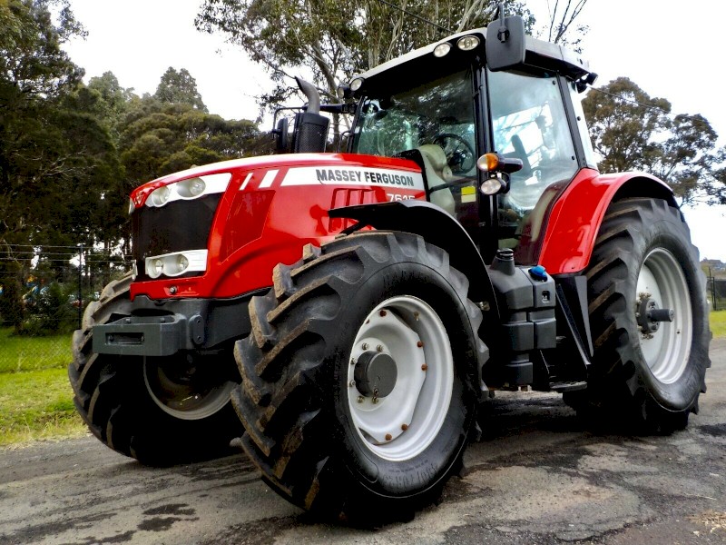 2014 Massey Ferguson 7615 Dyna VT 150hp Agricultural Farm Tractor