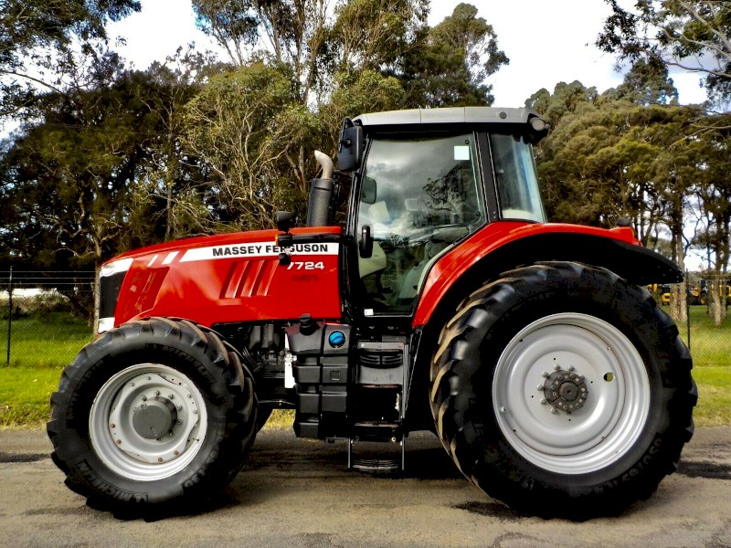 Late model 6/2019 Massey Ferguson 7724 Dyna 6 260 hp 4x4 Tractor