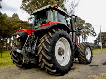 Late model 6/2019 Massey Ferguson 7724 Dyna 6 260 hp 4x4 Tractor