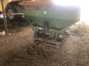 Amazone ZA-M Max Fertiliser Spreader