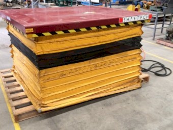 Safetech Hydraulic Lift Table