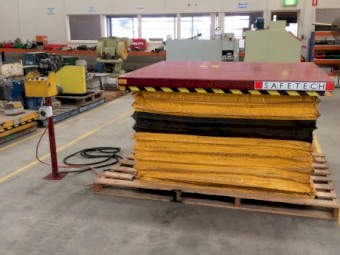 Safetech Hydraulic Lift Table
