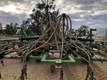 2009 12m Ausplow DBS Bar with 9000L Air Cart