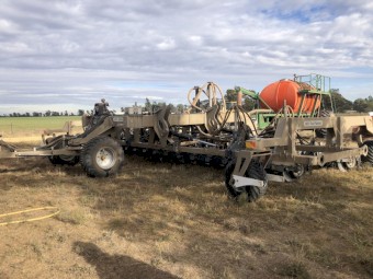 2013 NDF Disc Planter Bar