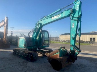 KOBELKO SK135 WORK READY 2 BUCKETS