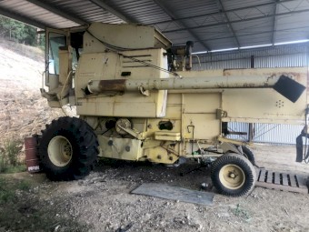 New Holland 1545 header