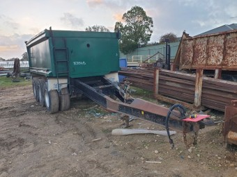 Tri Axle Pig Trailer