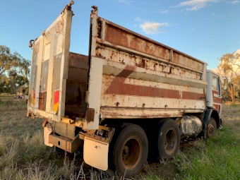 1977 Mercedes Benz 2224 V series bogie drive farm tipper. (No Go) ONO.