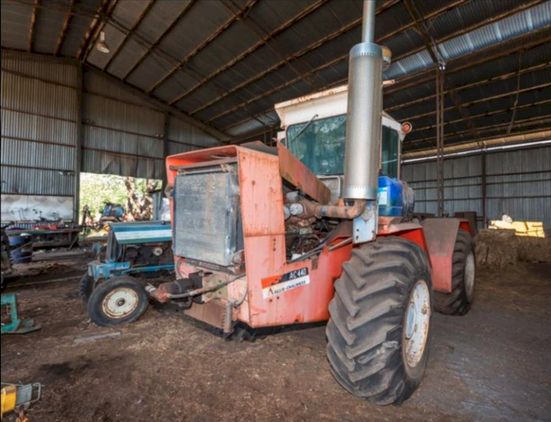 Allis Chalmers AC-440 tractor, 1975, articulated 4WD