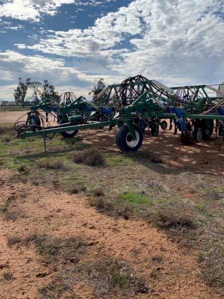 Smale 50ft Seeder with Knuckey Sow & Press Wheels. Double Shoot. Parallelogram.