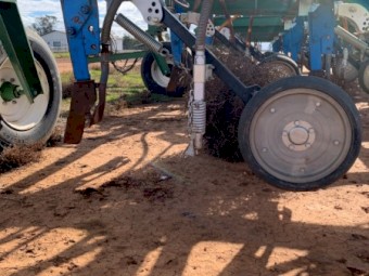 Smale 50ft Seeder with Knuckey Sow & Press Wheels. Double Shoot. Parallelogram.