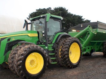 UNVERFERTH 1138 GRAIN CART - DUAL AUGER - FRONT FOLDING