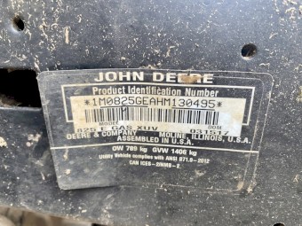 2017 John Deere 825i Gator